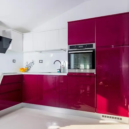 아파트 Awesome In W/ 2 Bedrooms