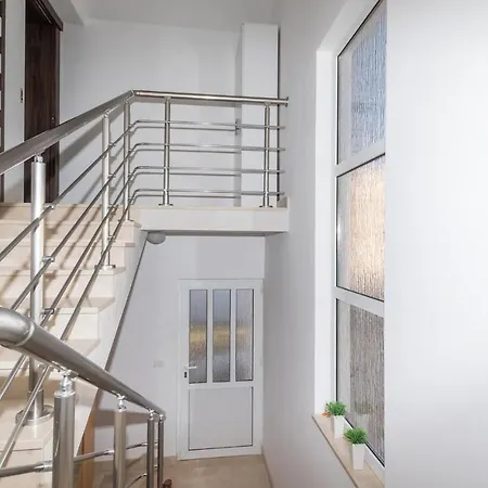 아파트 Awesome In W/ 2 Bedrooms *